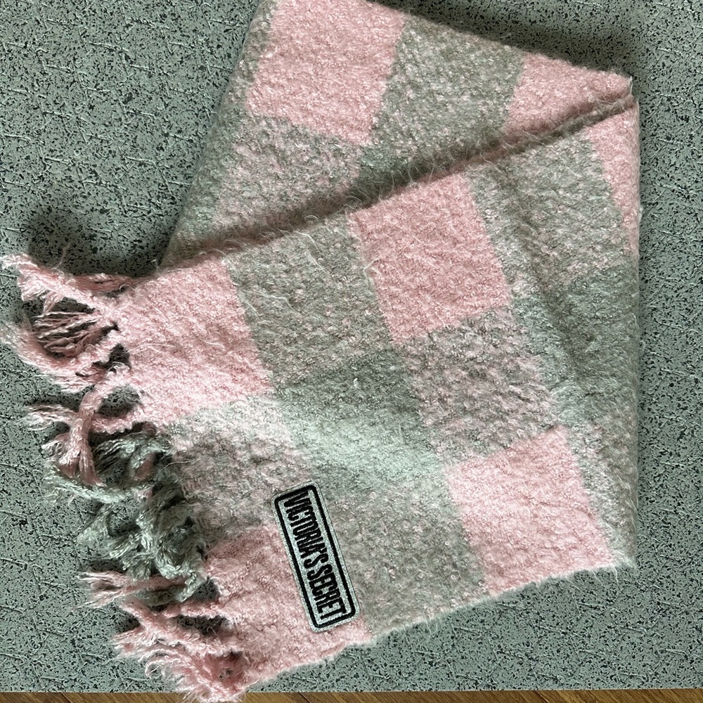 Victoria’s Secret Pink and Gray Checkered Scarf